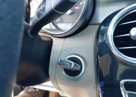 2017 Mercedes-Benz C 300 4Matic from USA, damaged, VIN WDDWJ4KB4HF449371